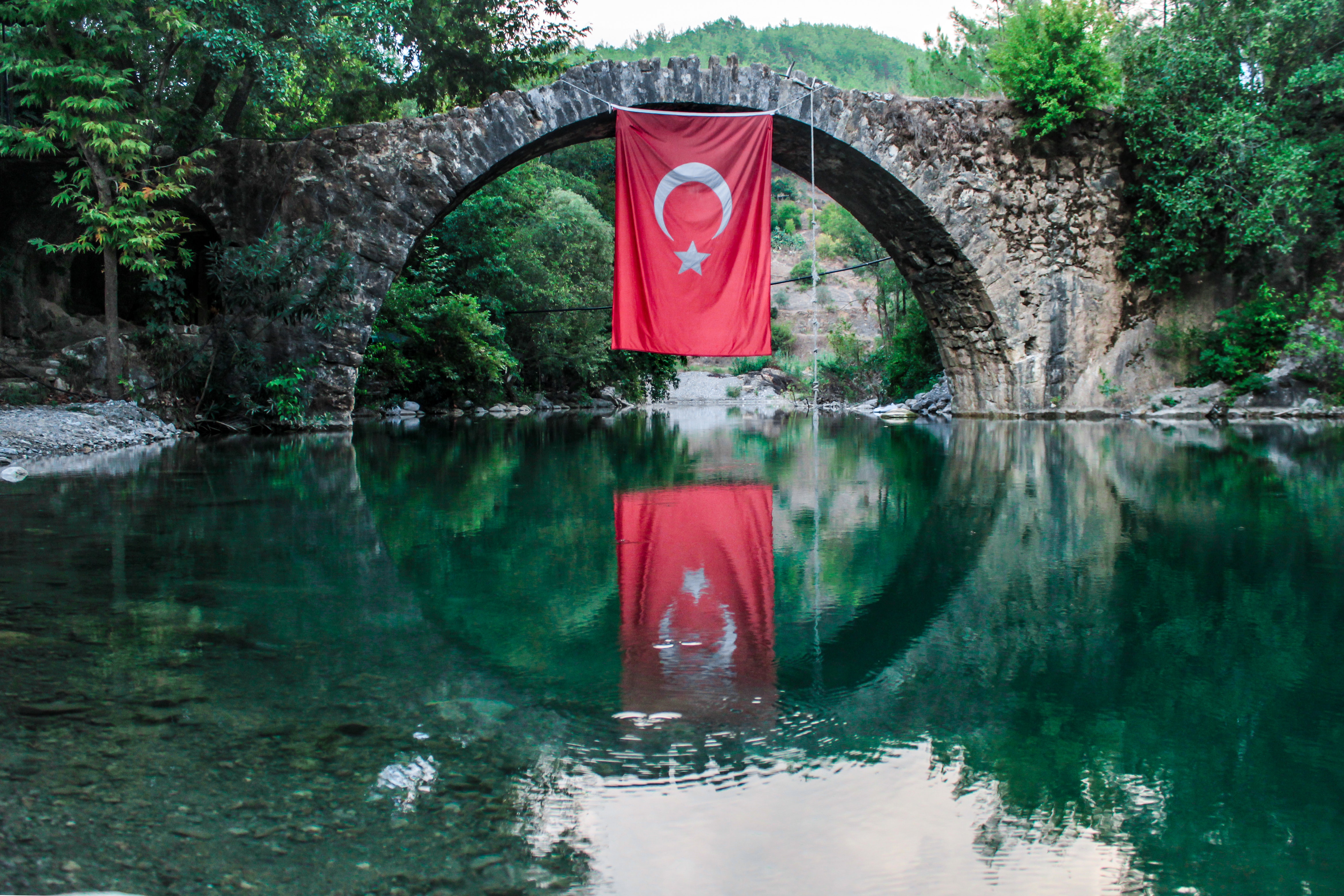 turkey-flag-hanging-on-bridge-1836580